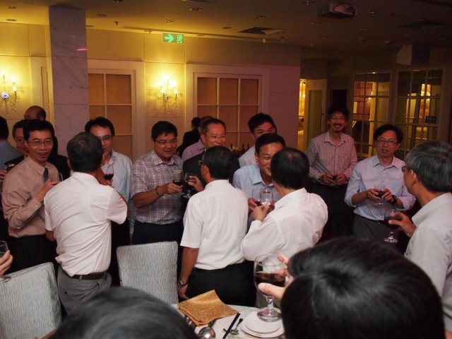 P9273582 (Large)